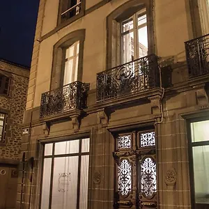 https://la-maison-dadelaide.hotels-rhonealpes.com