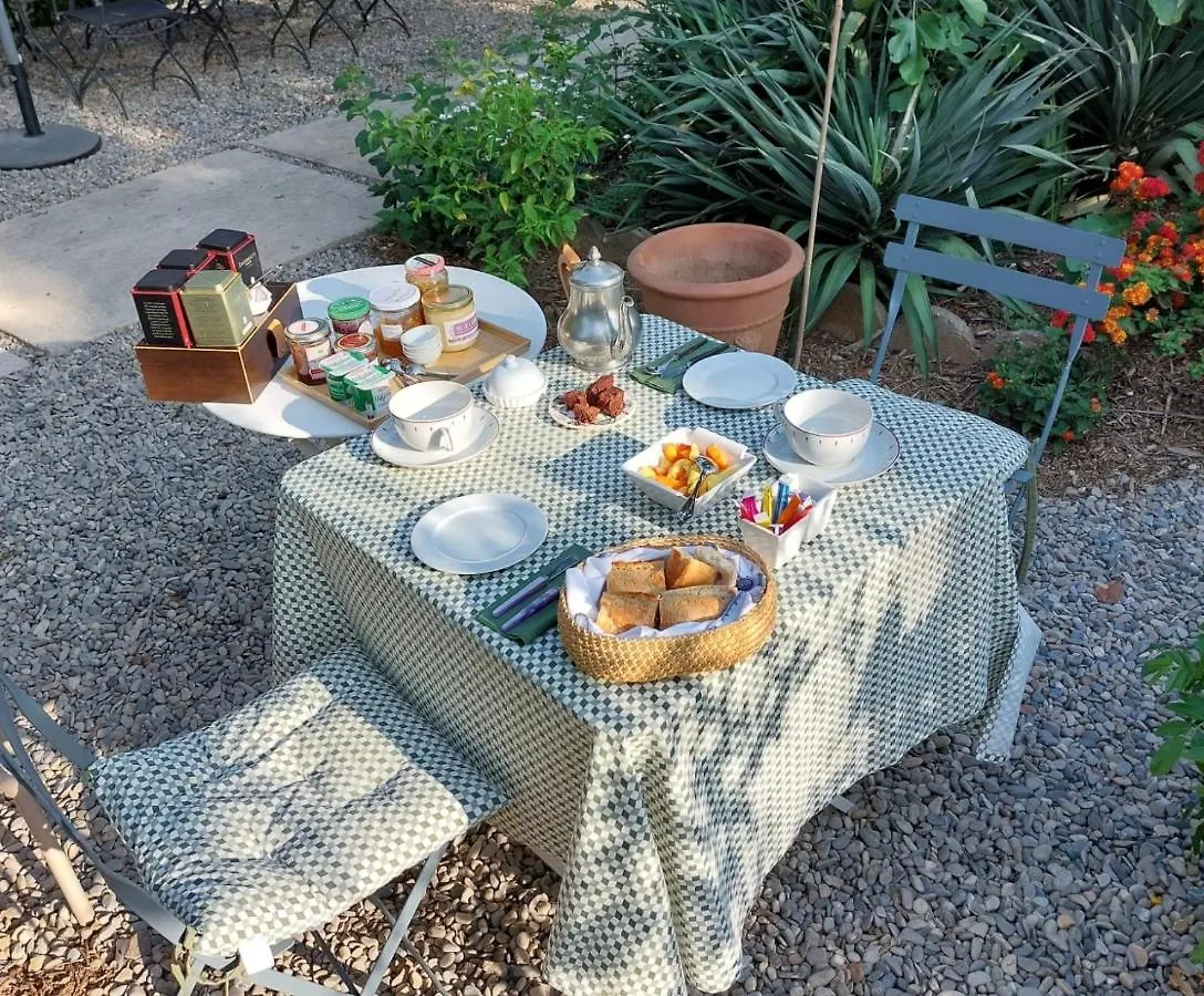 Bed & Breakfast La Villa Des Amandiers Hyeres